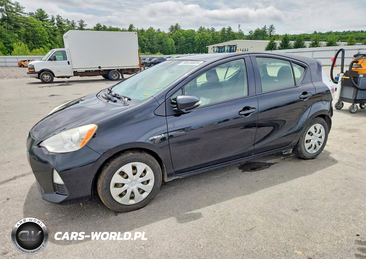 2013 Toyota Prius C Two