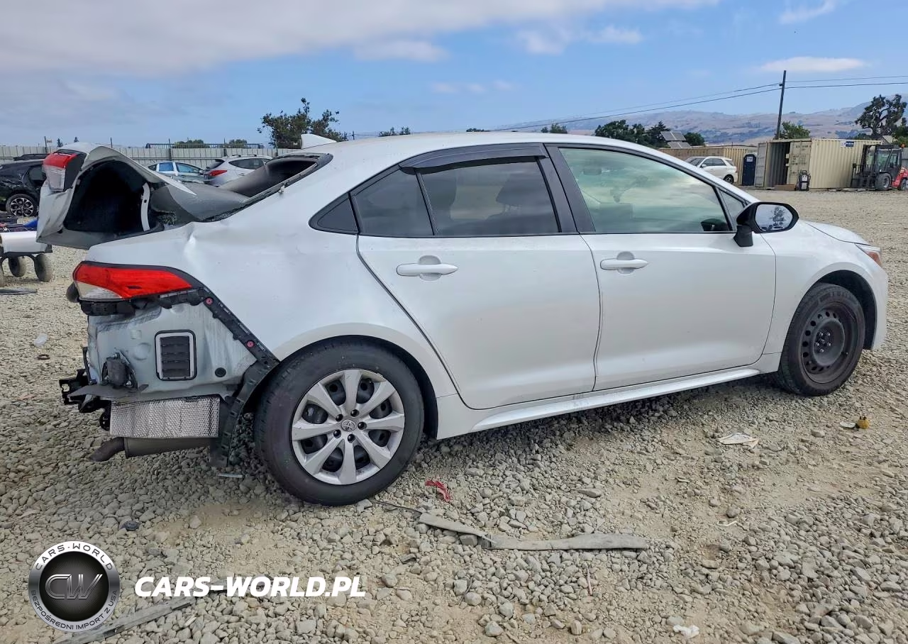 2025 Toyota Corolla Hybrid Le VIN:JTDBCMFE9S3089322 - 3