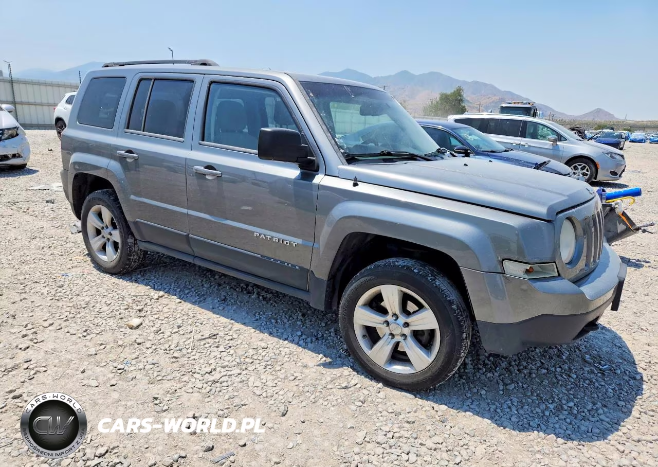 2012 Jeep Patriot Latitude VIN:1C4NJRFBXCD603311 - 4