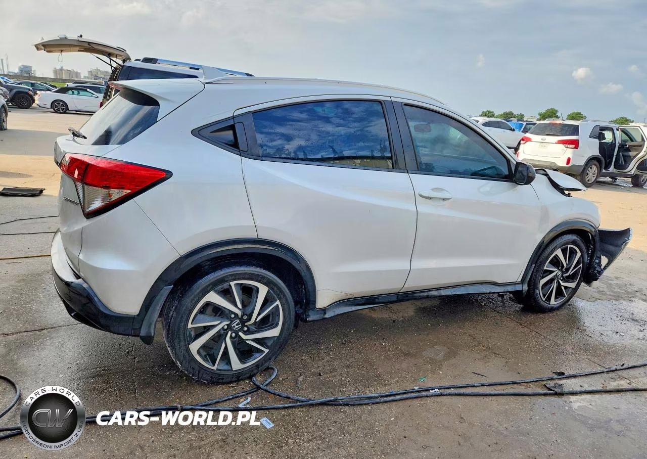 2020 Honda Hr-V Sport VIN:3CZRU5H10LM703048 - 3