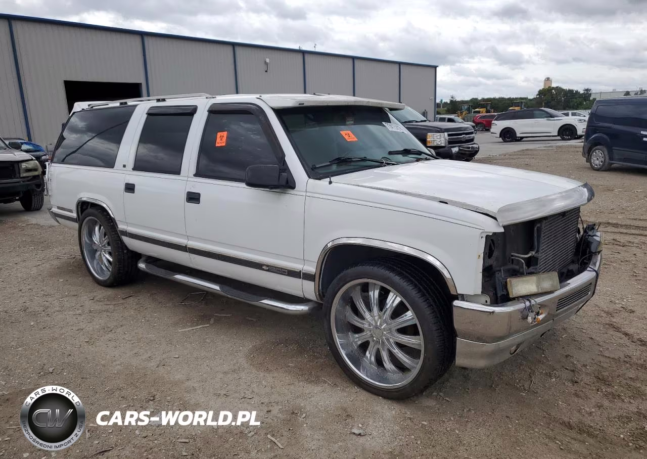 1996 Chevrolet Suburban C1500 VIN:3GNEC16R2TG153351 - 4
