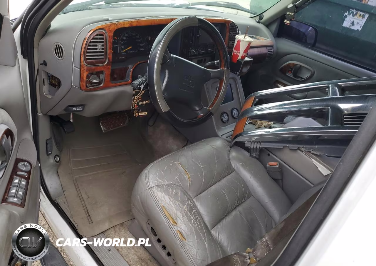 1996 Chevrolet Suburban C1500 VIN:3GNEC16R2TG153351 - 8