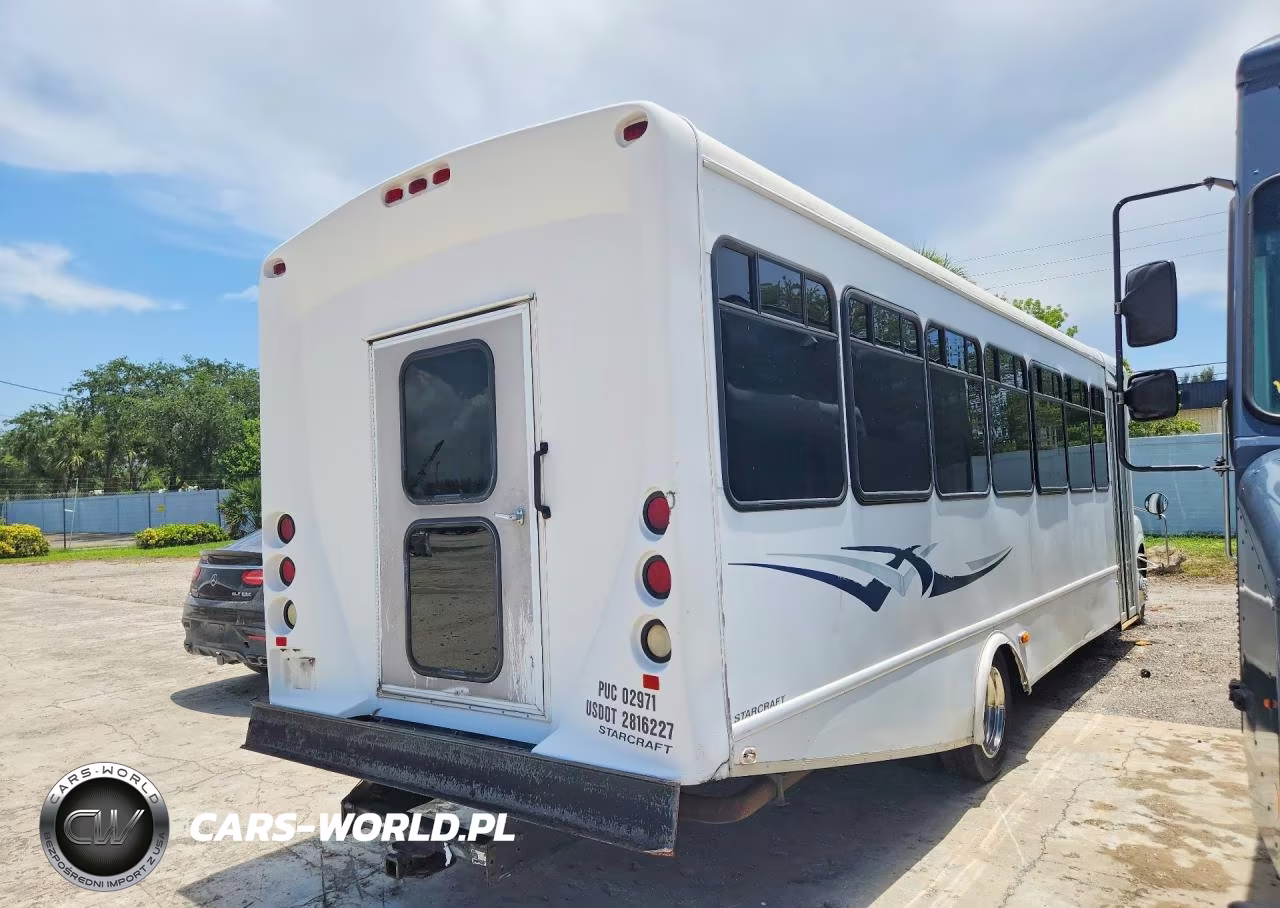 2013 Ic Corporation 3000 Ac VIN:5WEXWSKK1DH170833 - 3