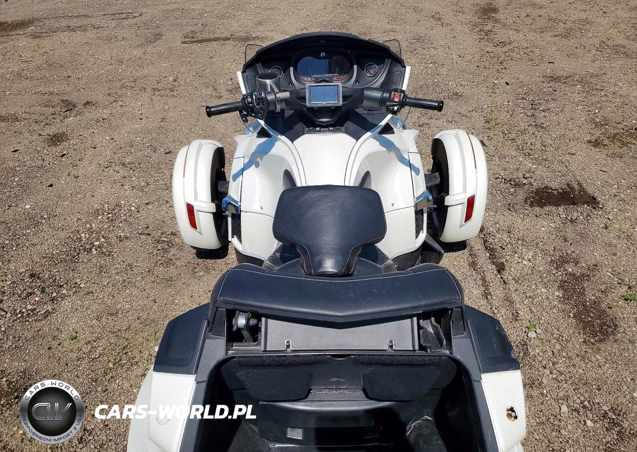 2014 Can-Am Spyder Roadster Rt VIN:2BXNBDD18EV002674 - 6