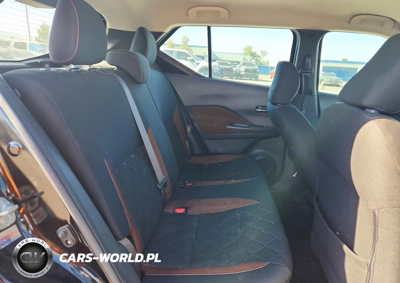 2019 Nissan Kicks Sr VIN:3N1CP5CU8KL523358 - 10