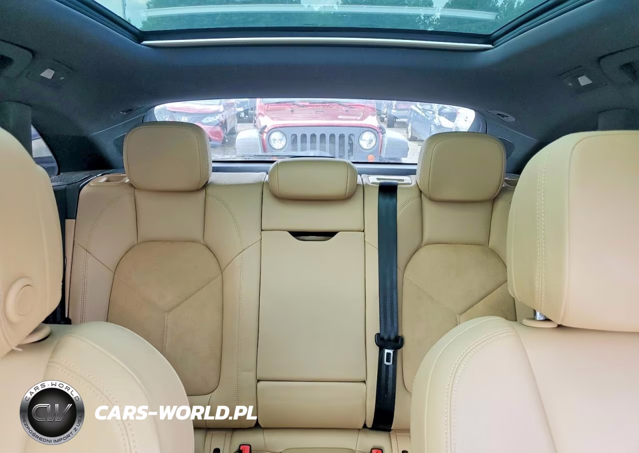 2018 Porsche Macan VIN:WP1AA2A58JLB10249 - 10