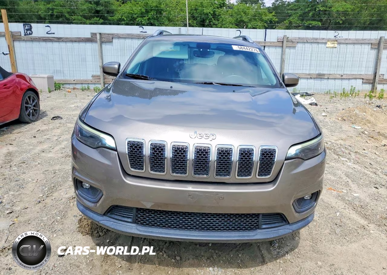 2019 Jeep Cherokee Latitude Plus VIN:1C4PJMLB3KD192753 - 5