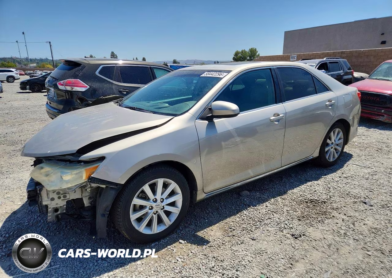 2013 Toyota Camry – zdjęcie 1 z 12