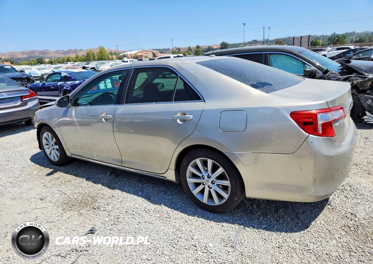 2013 Toyota Camry VIN:4T4BF1FK3DR318037 - 2