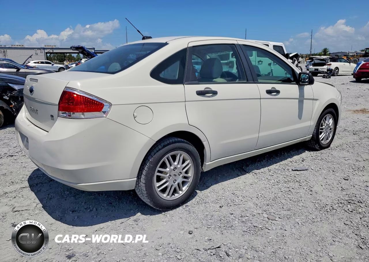 2011 Ford Focus Se VIN:1FAHP3FN0BW187426 - 3