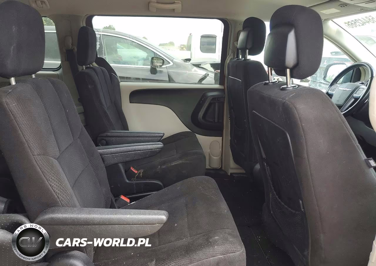 2011 Chrysler Town & Country Touring VIN:2A4RR5DG6BR637009 - 11