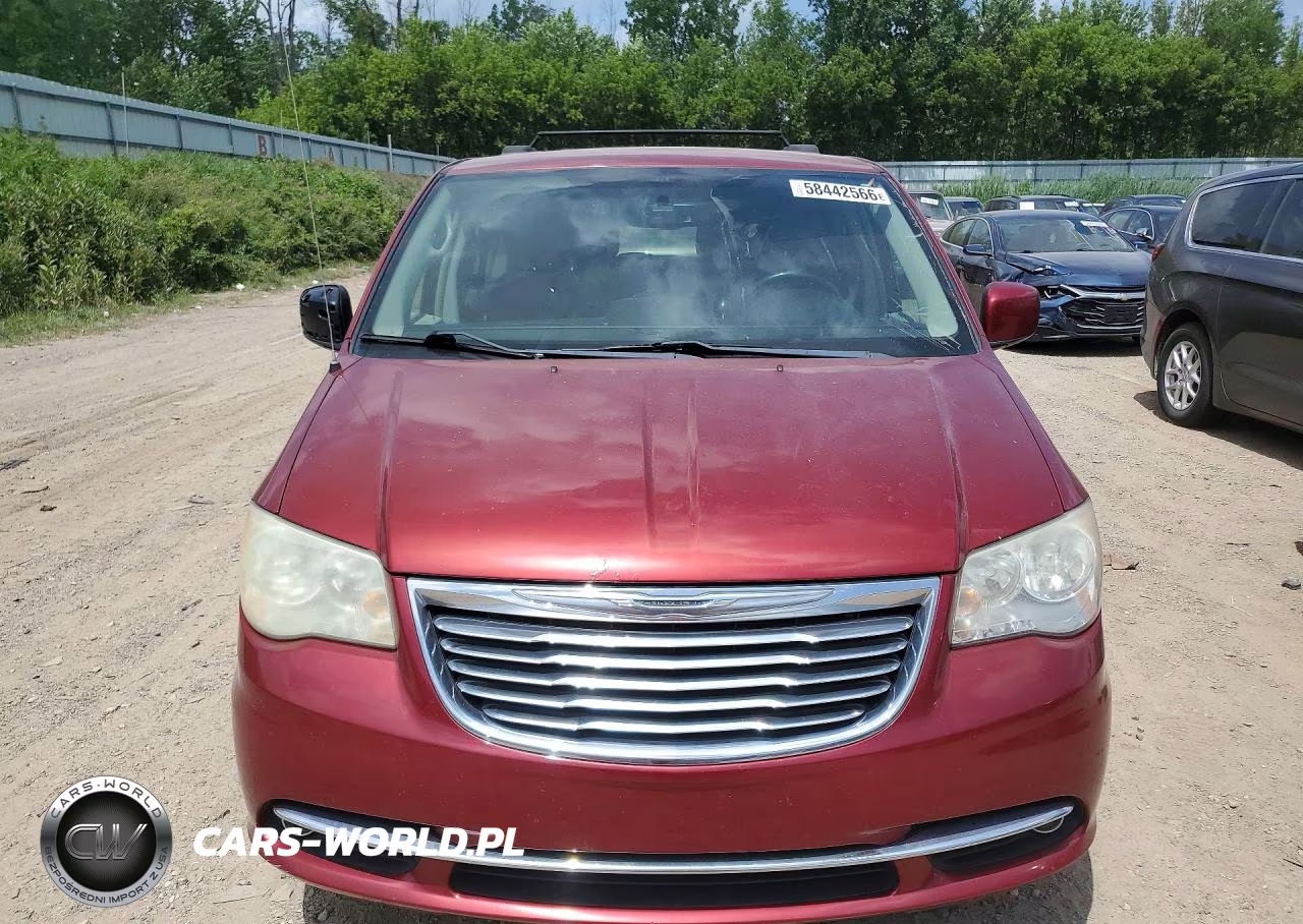 2011 Chrysler Town & Country Touring VIN:2A4RR5DG6BR637009 - 5
