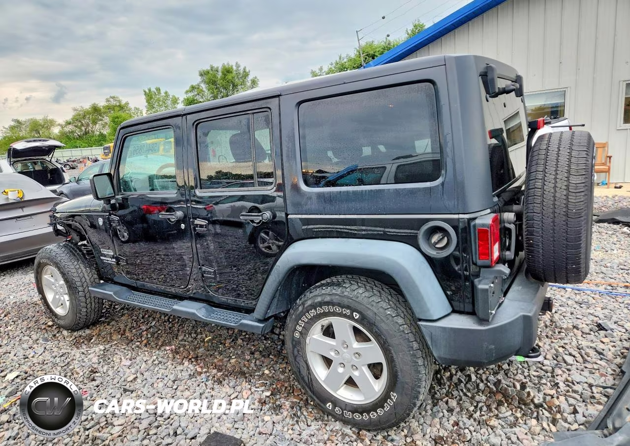 2015 Jeep Wrangler Unlimited Sport VIN:1C4BJWDG2FL693676 - 2