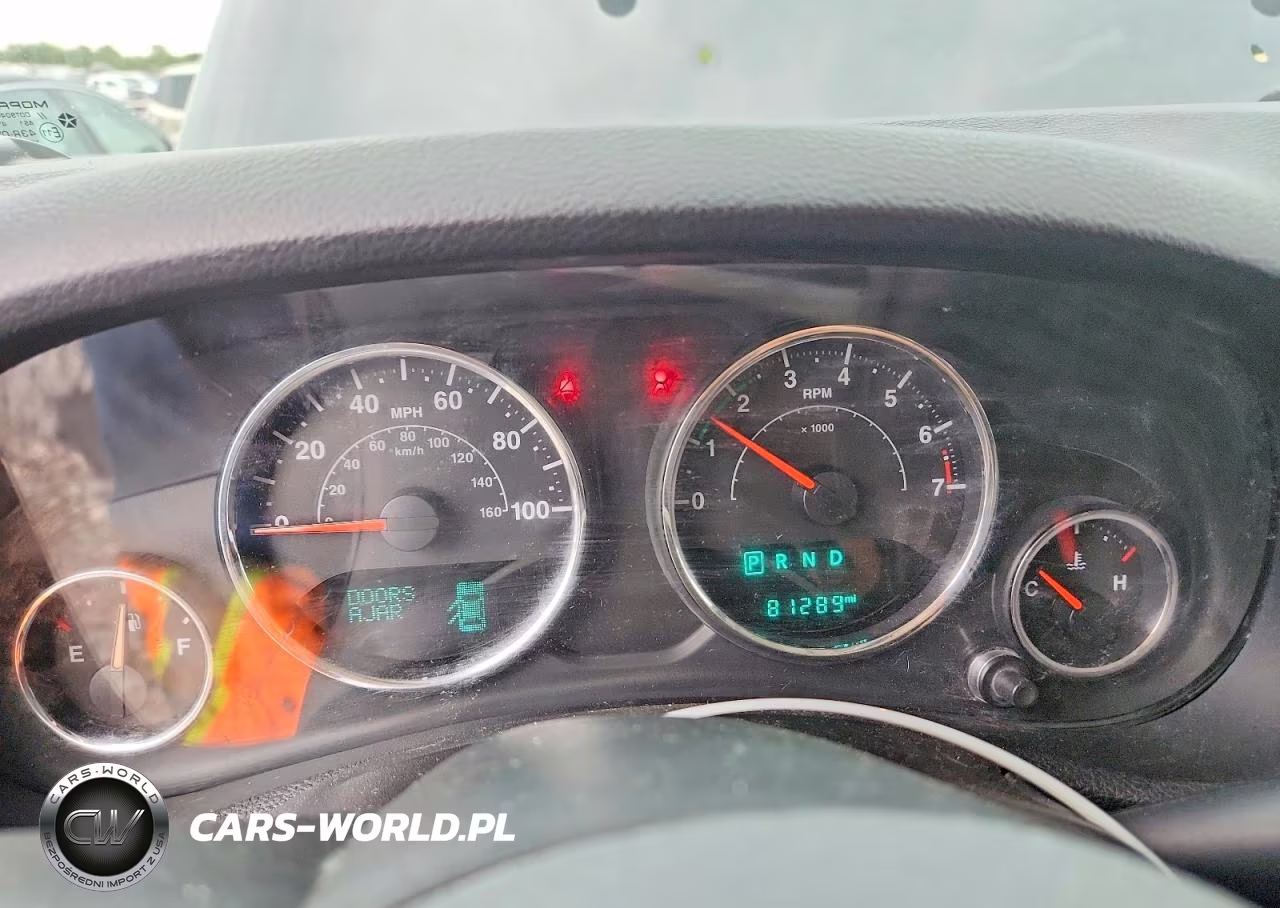 2015 Jeep Wrangler Unlimited Sport VIN:1C4BJWDG2FL693676 - 9
