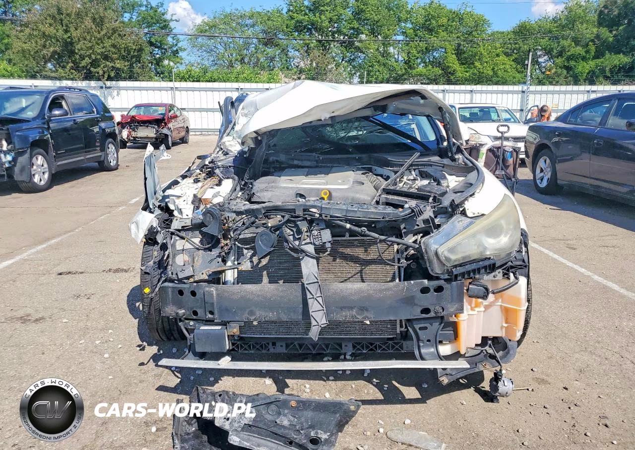 2014 Infiniti Q50 Premium VIN:JN1BV7AR3EM695349 - 5