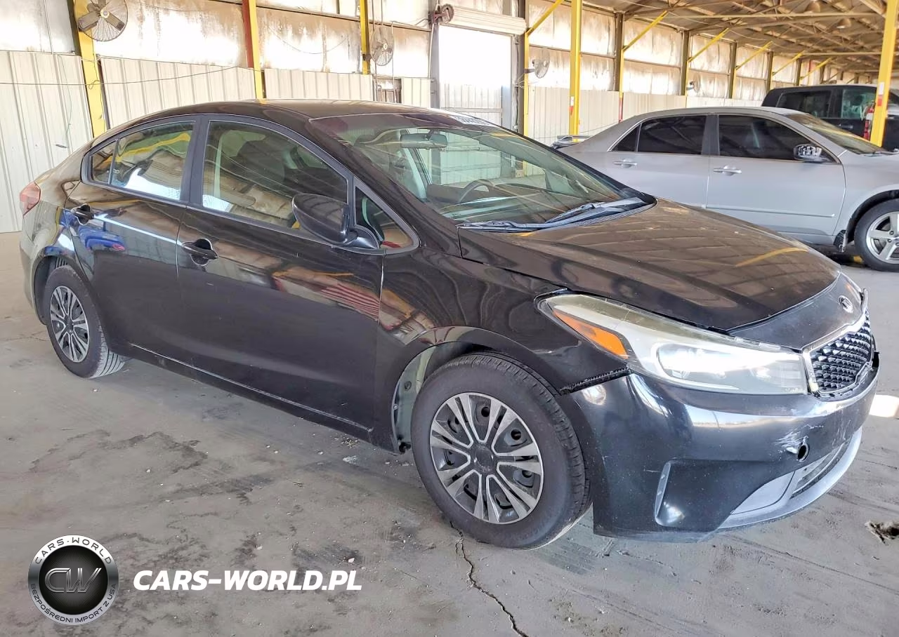 2017 Kia Forte Lx VIN:3KPFK4A70HE084668 - 4