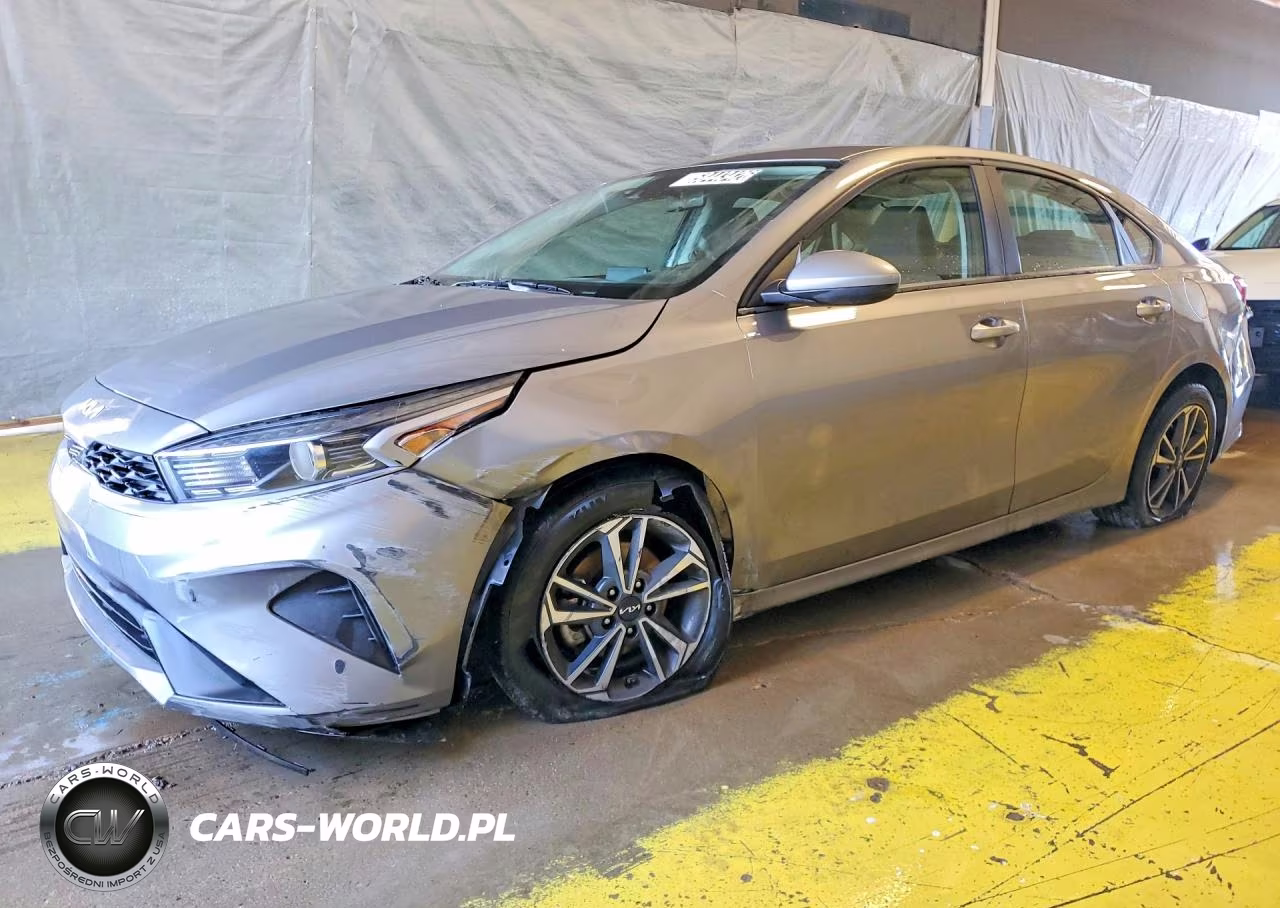 2024 Kia Forte Lxs – zdjęcie 1 z 12