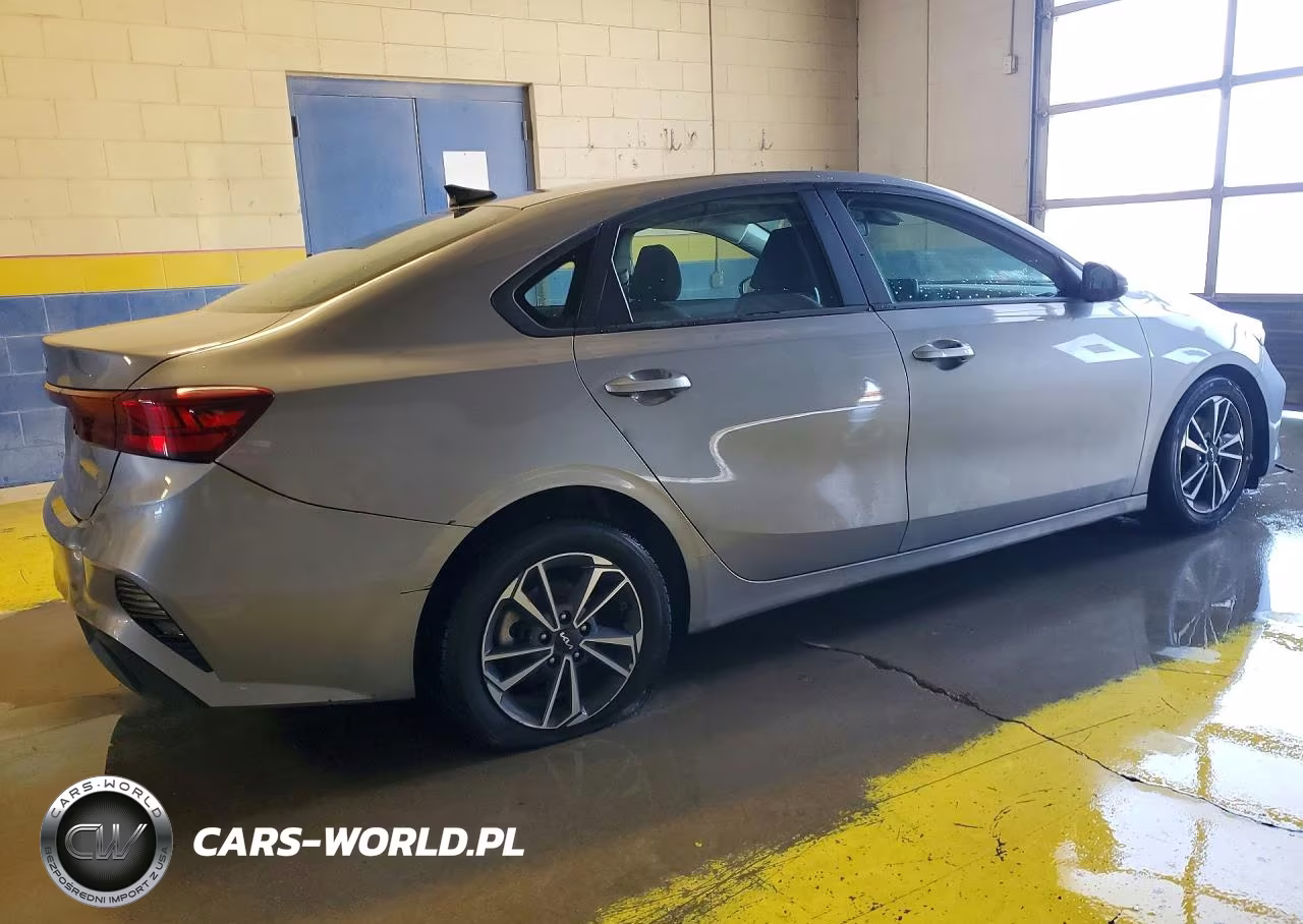 2024 Kia Forte Lxs VIN:3KPF24AD4RE730107 - 3