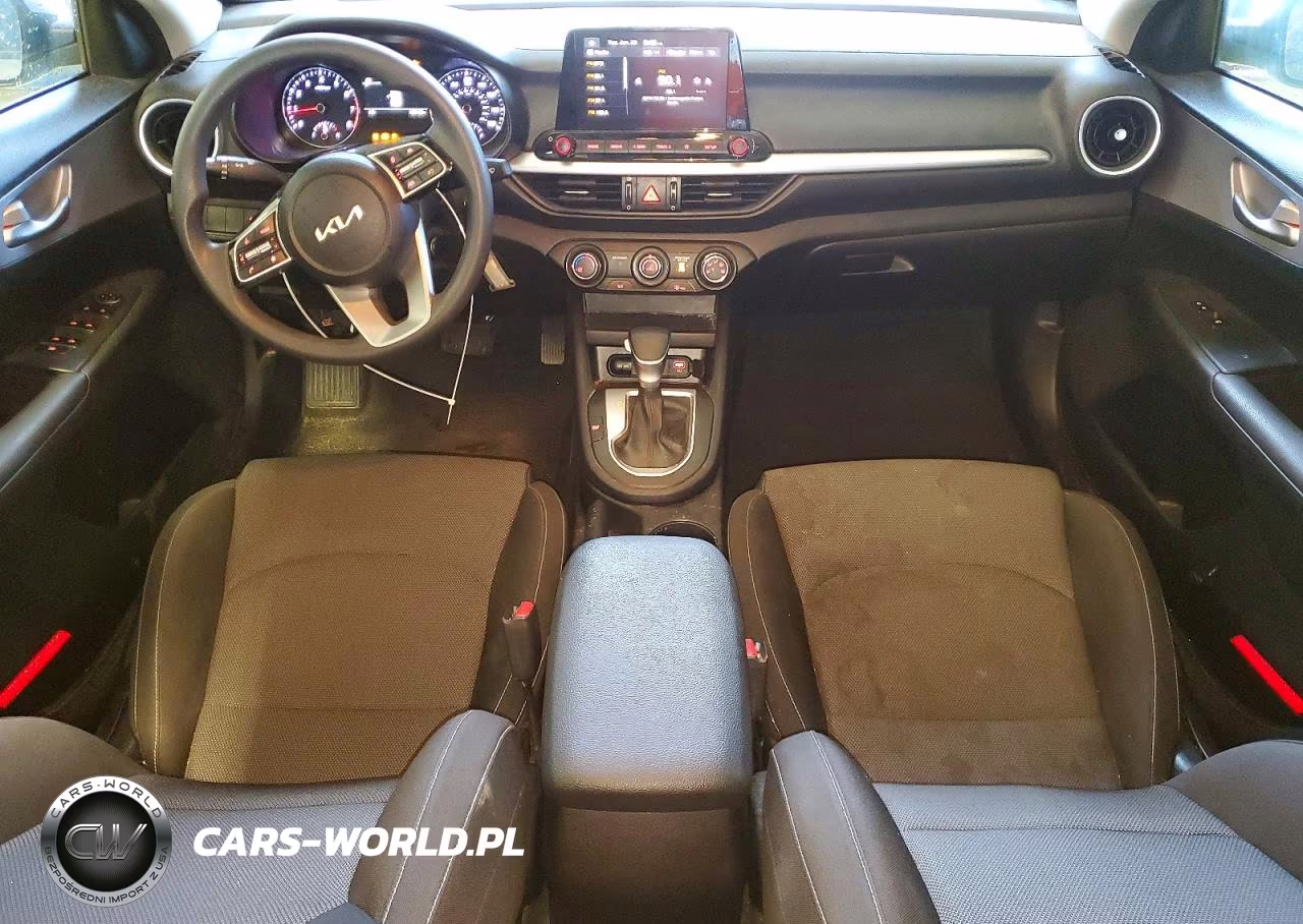 2024 Kia Forte Lxs VIN:3KPF24AD4RE730107 - 8