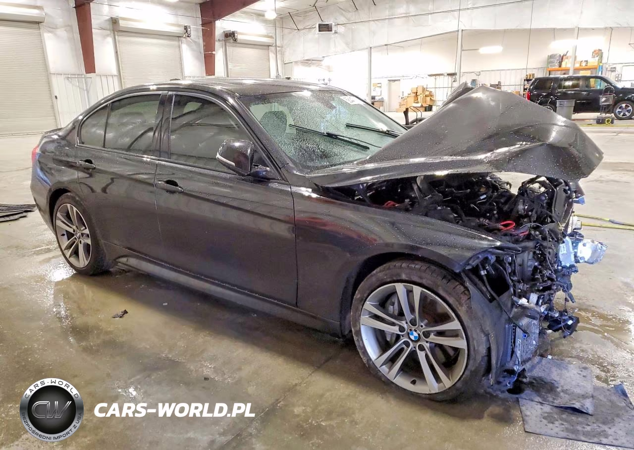 2013 BMW 335 Xi VIN:WBA3B9G59DNP39404 - 4