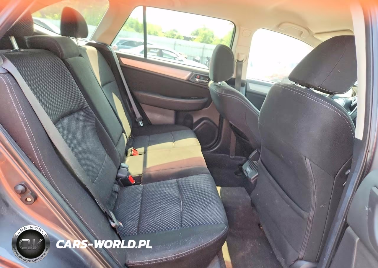 2018 Subaru Outback 2.5I Premium VIN:4S4BSACC2J3286377 - 10