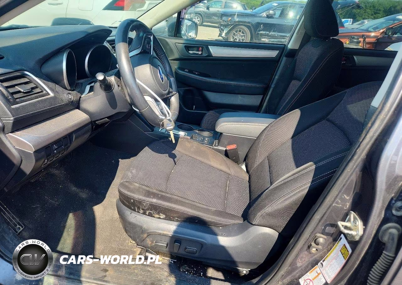 2018 Subaru Outback 2.5I Premium VIN:4S4BSACC2J3286377 - 7