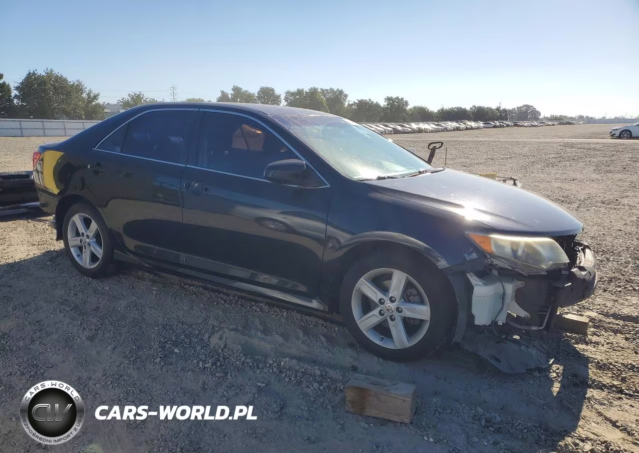 2013 Toyota Camry Se VIN:4T1BF1FK9DU282929 - 4
