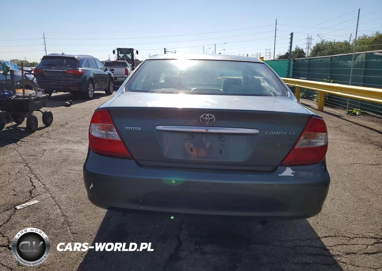 2002 Toyota Camry Le VIN:4T1BE32K82U504555 - 6