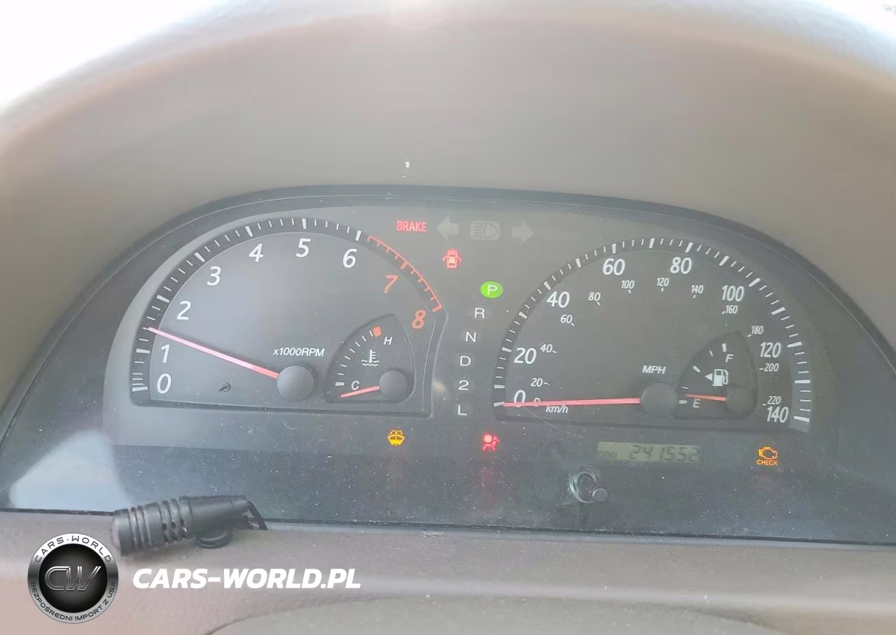 2002 Toyota Camry Le VIN:4T1BE32K82U504555 - 9