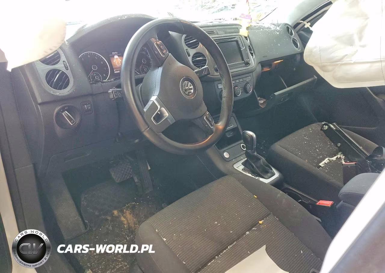 2017 Volkswagen Tiguan S VIN:WVGBV7AX3HK052684 - 8