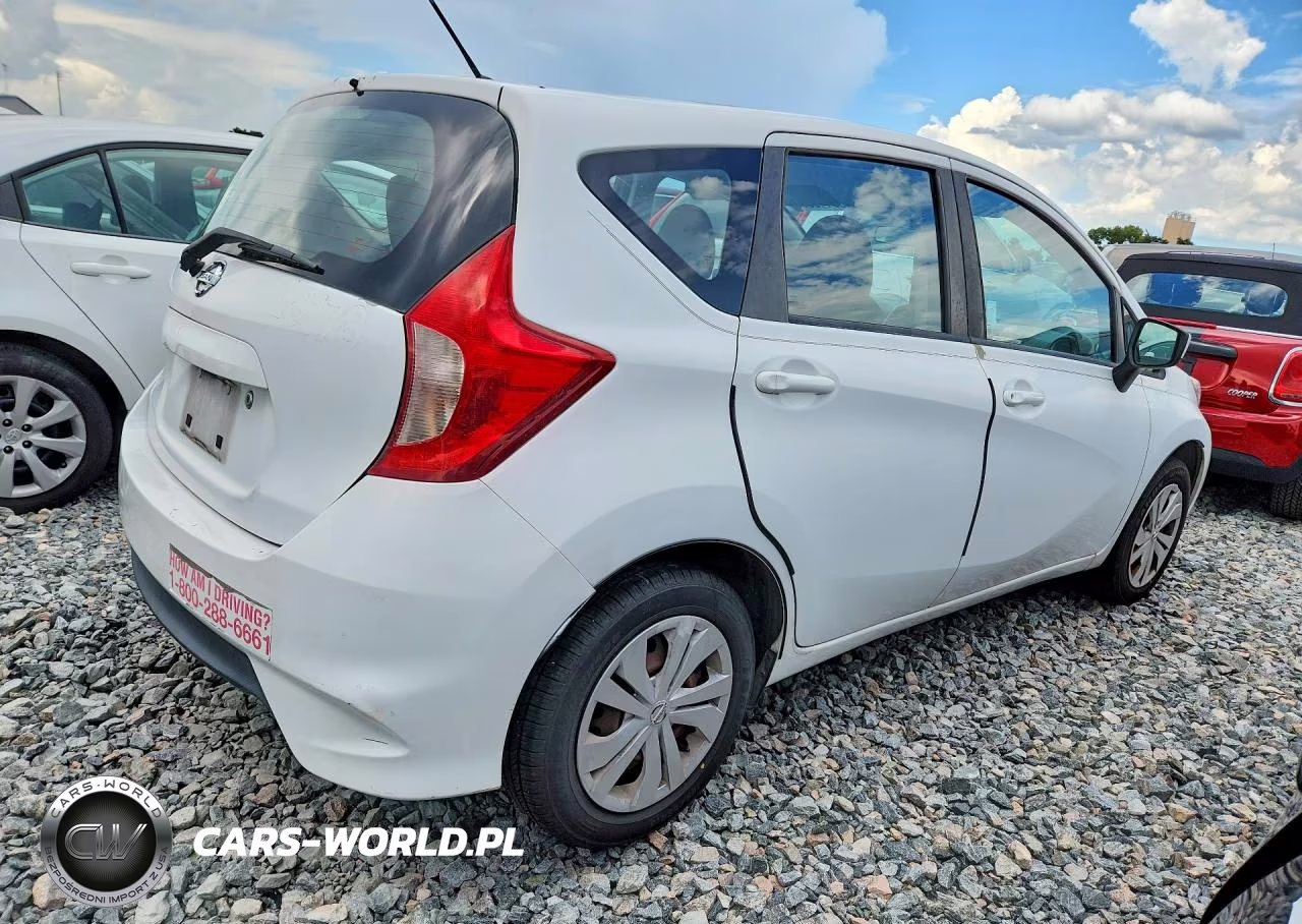 2018 Nissan Versa Note S VIN:3N1CE2CP7JL360053 - 3