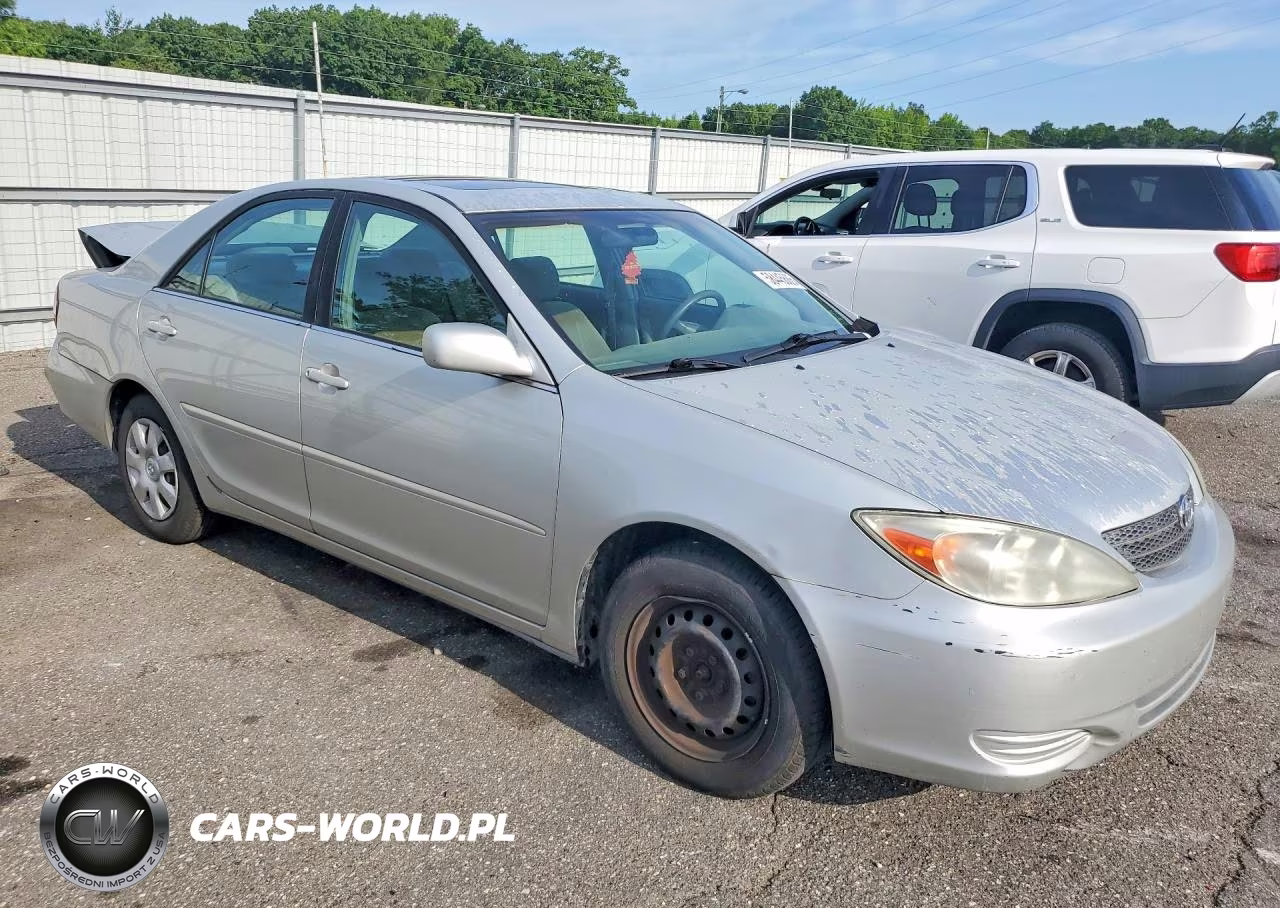 2002 Toyota Camry Le VIN:4T1BE32K82U562598 - 4