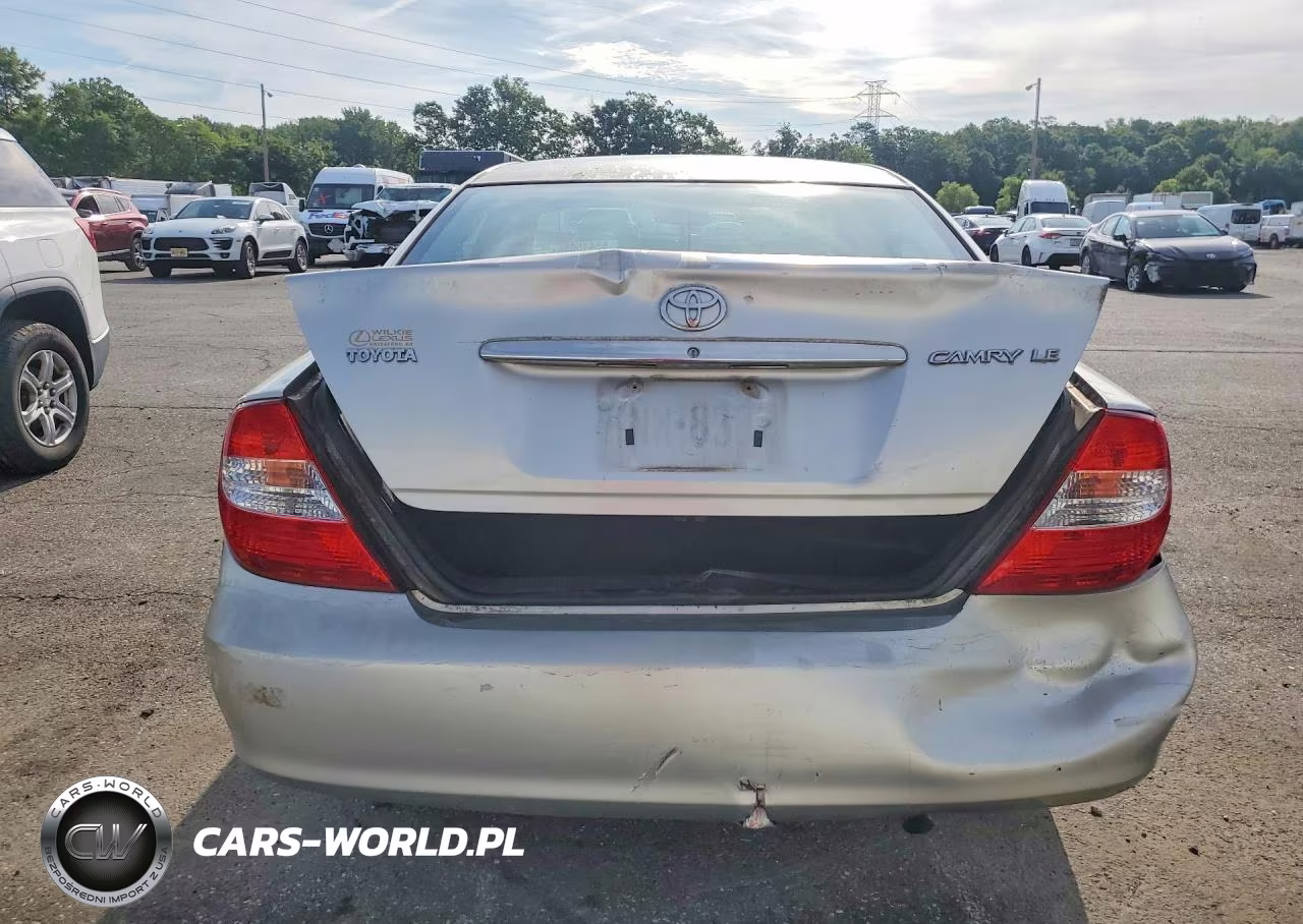 2002 Toyota Camry Le VIN:4T1BE32K82U562598 - 6