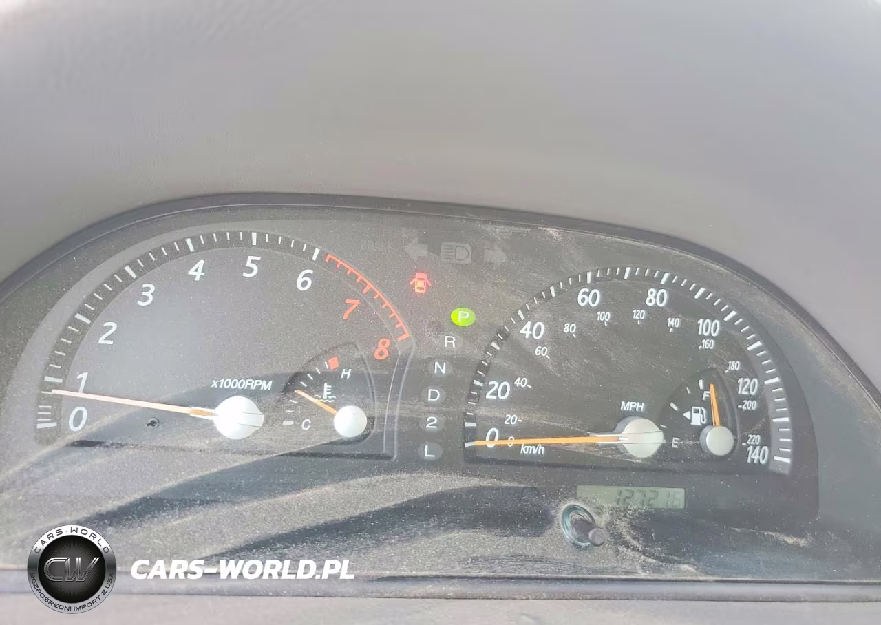 2002 Toyota Camry Le VIN:4T1BE32K82U562598 - 9