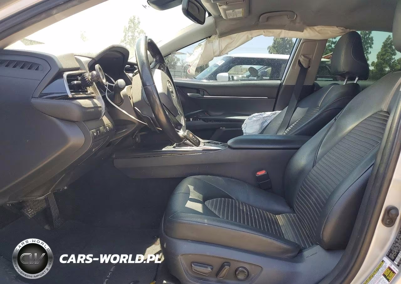 2019 Toyota Camry Le VIN:4T1B11HK3KU248719 - 7