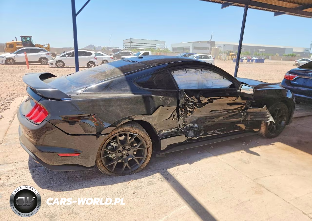 2018 Ford Mustang VIN:1FA6P8TH7J5180075 - 3