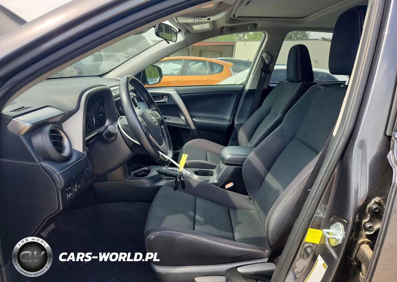2018 Toyota Rav4 Xle VIN:JTMRFREV6JJ717061 - 7