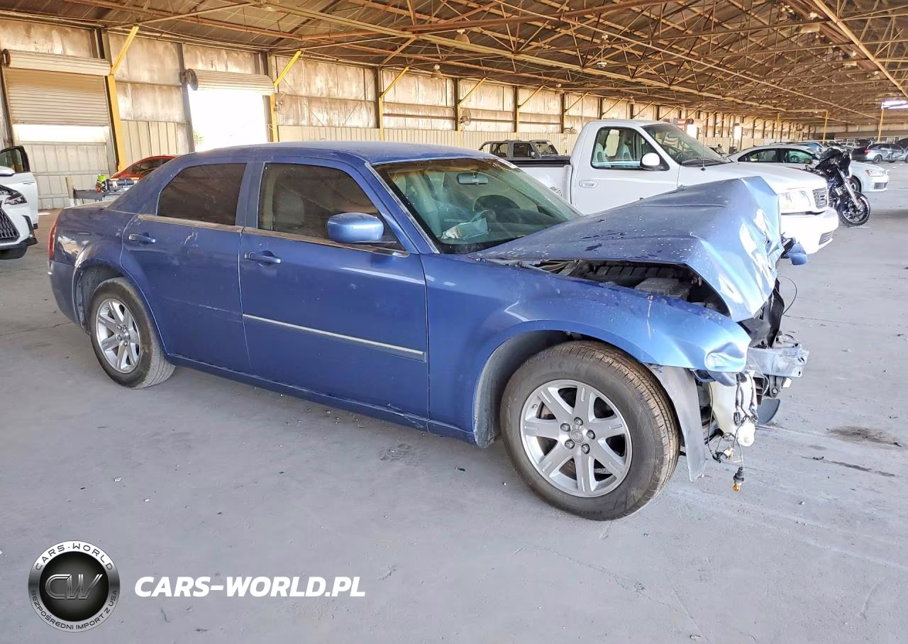 2007 Chrysler 300 Touring VIN:2C3KA53G47H715918 - 4