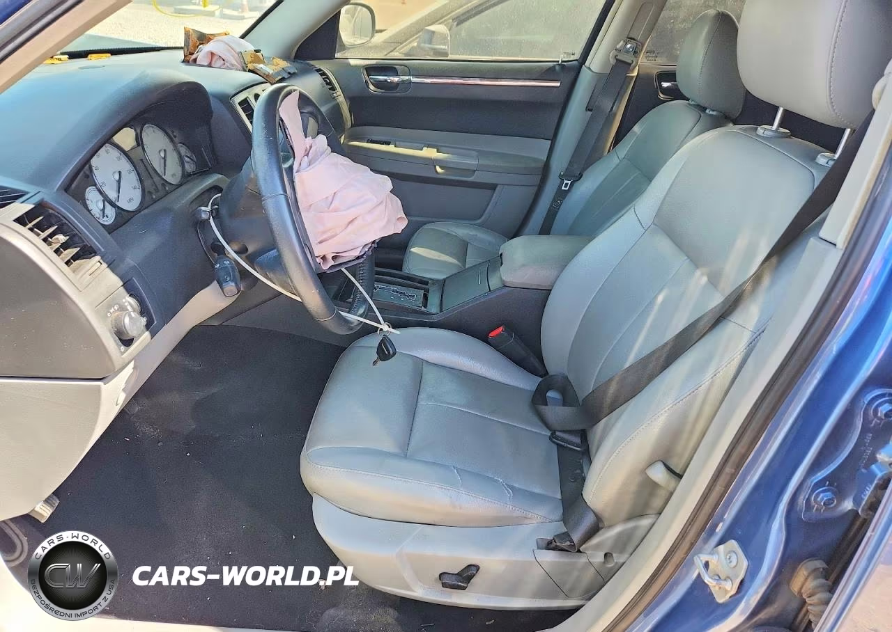 2007 Chrysler 300 Touring VIN:2C3KA53G47H715918 - 7