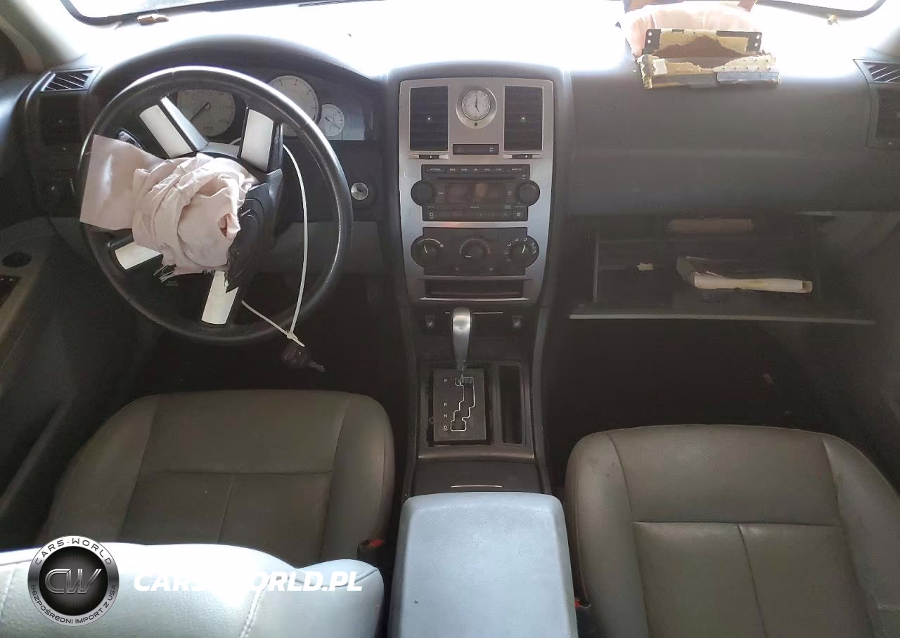 2007 Chrysler 300 Touring VIN:2C3KA53G47H715918 - 8