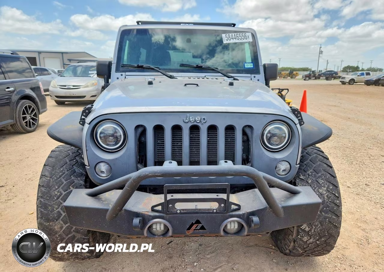 2015 Jeep Wrangler Unlimited Sport VIN:1C4BJWDG5FL751277 - 5