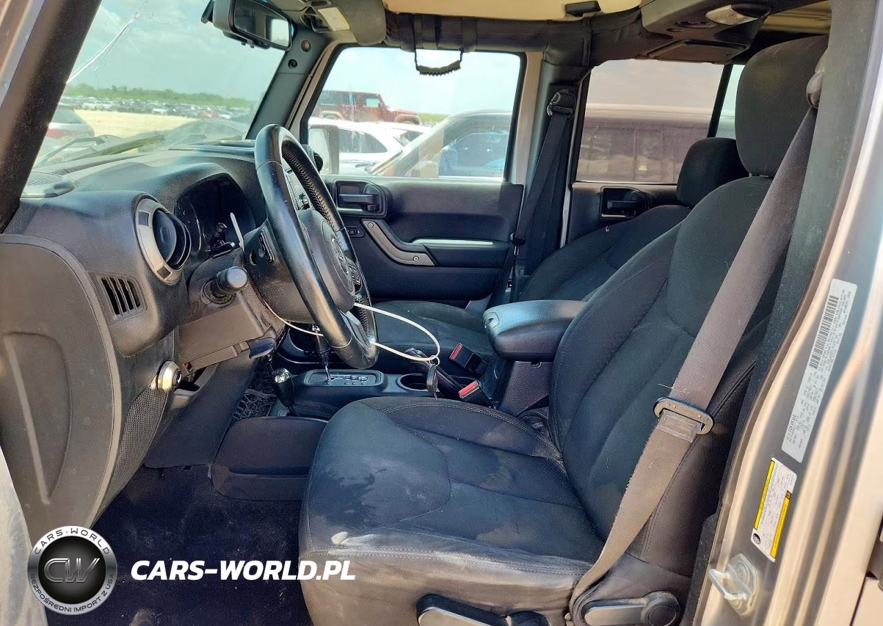 2015 Jeep Wrangler Unlimited Sport VIN:1C4BJWDG5FL751277 - 7