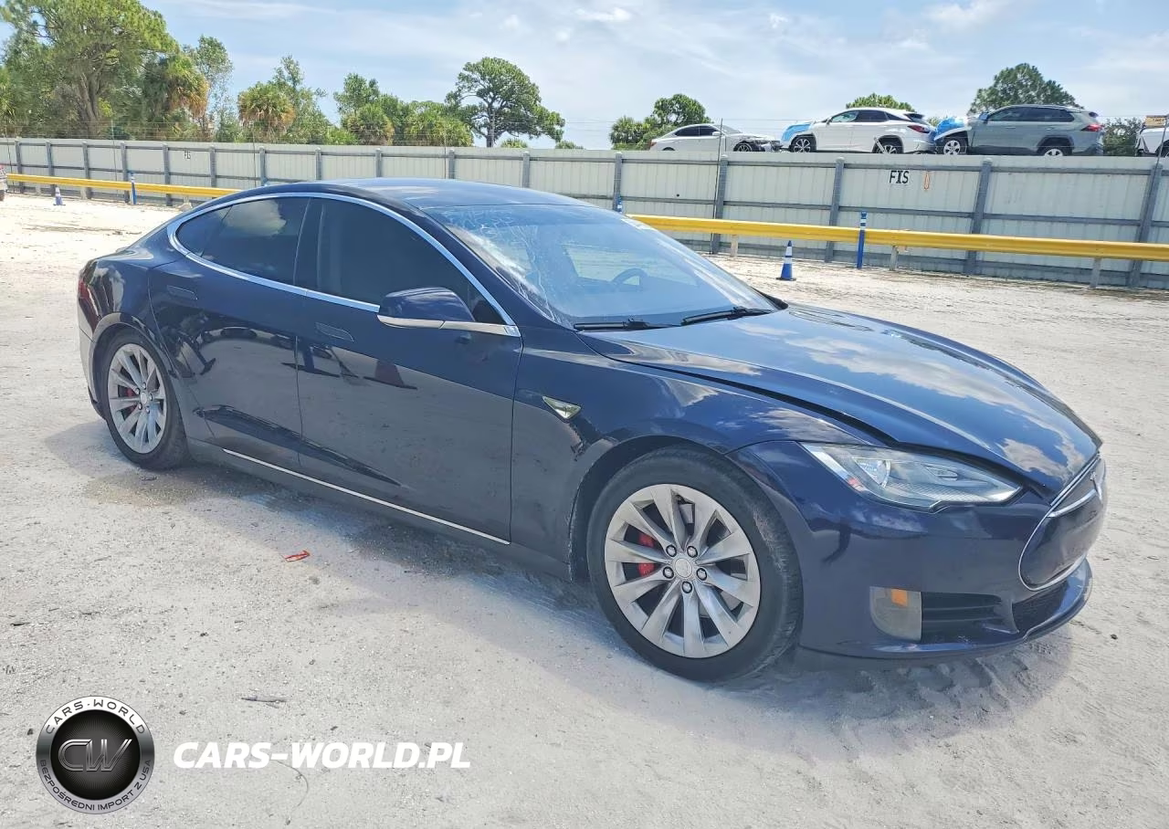 2013 Tesla Model S VIN:5YJSA1CG1DFP03621 - 4