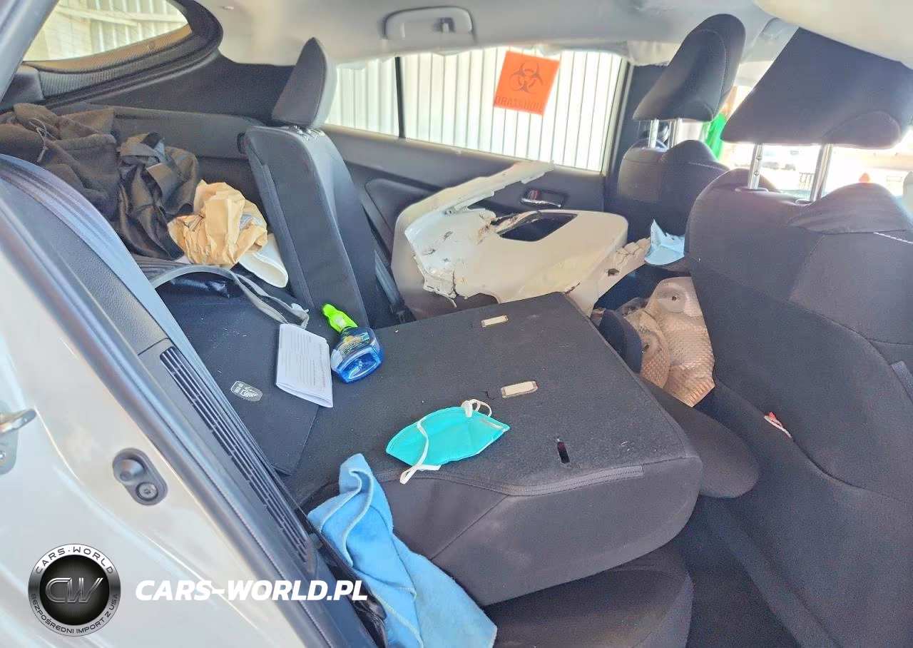 2020 Toyota Prius Prime Le VIN:JTDKARFP3L3140836 - 10