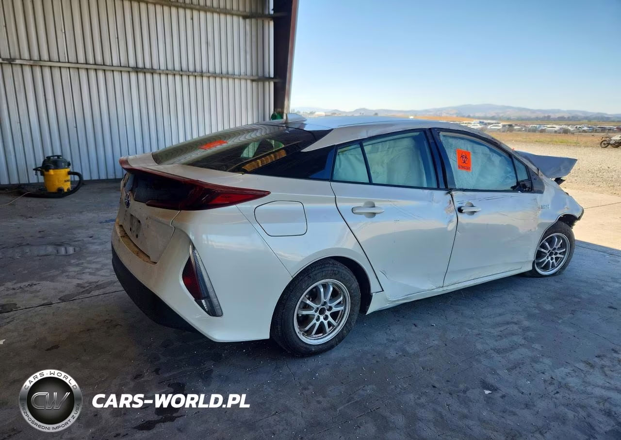 2020 Toyota Prius Prime Le VIN:JTDKARFP3L3140836 - 3