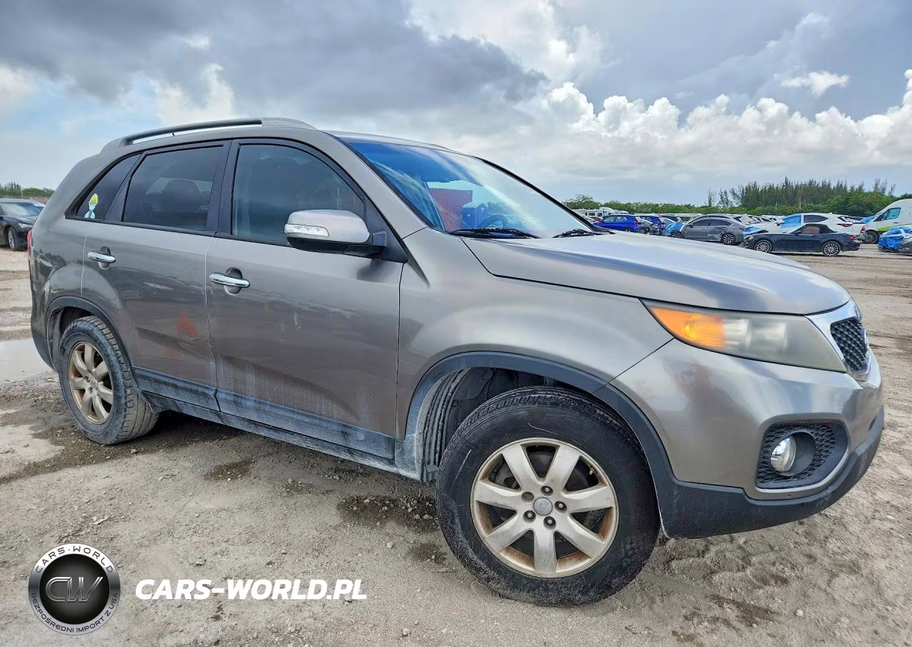 2013 Kia Sorento Lx VIN:5XYKT3A68DG365126 - 4