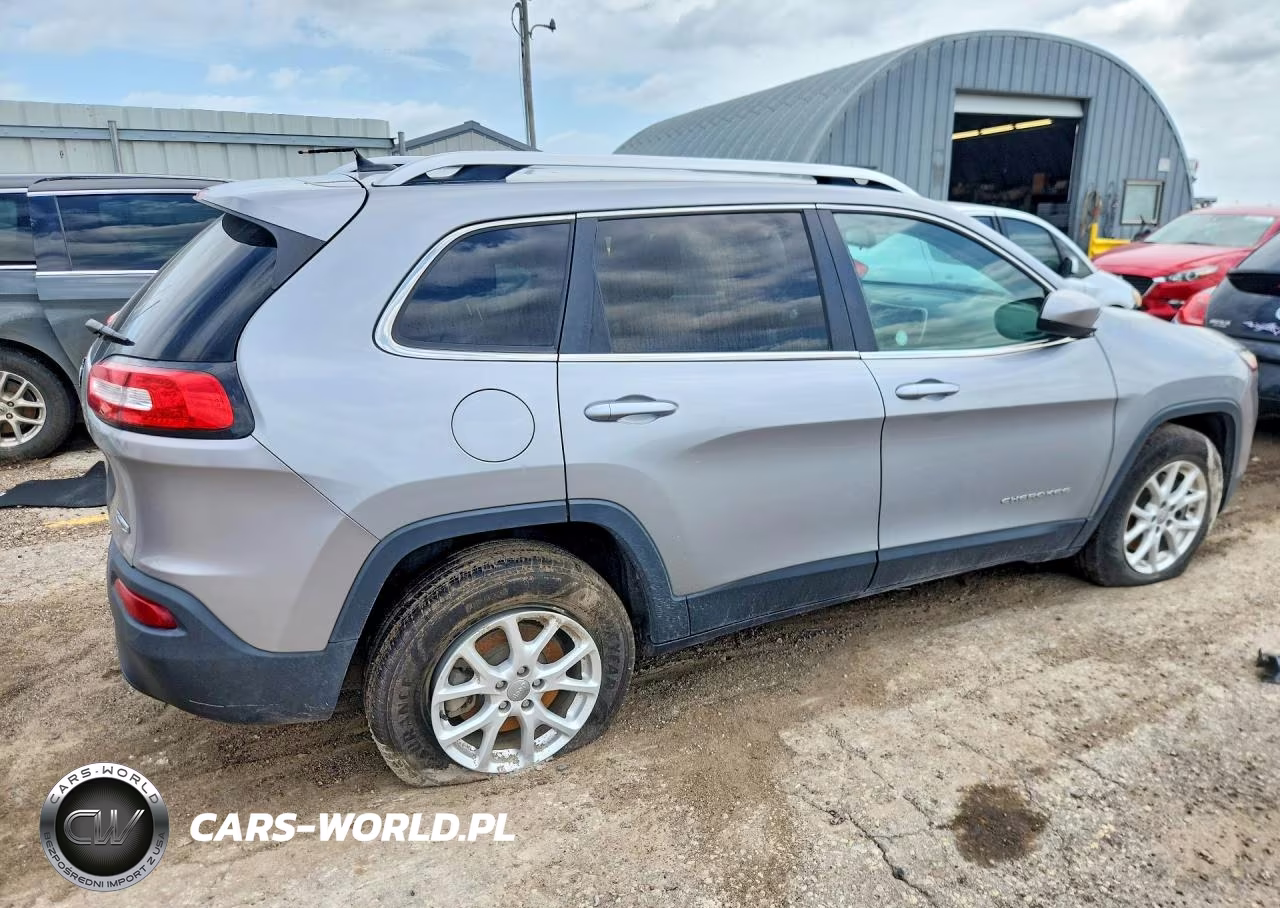 2014 Jeep Cherokee Latitude VIN:1C4PJMCS4EW252077 - 3