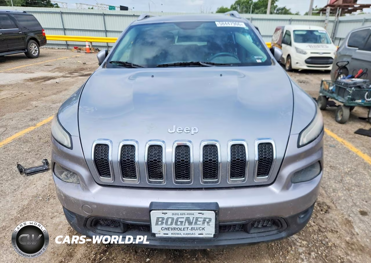 2014 Jeep Cherokee Latitude VIN:1C4PJMCS4EW252077 - 5