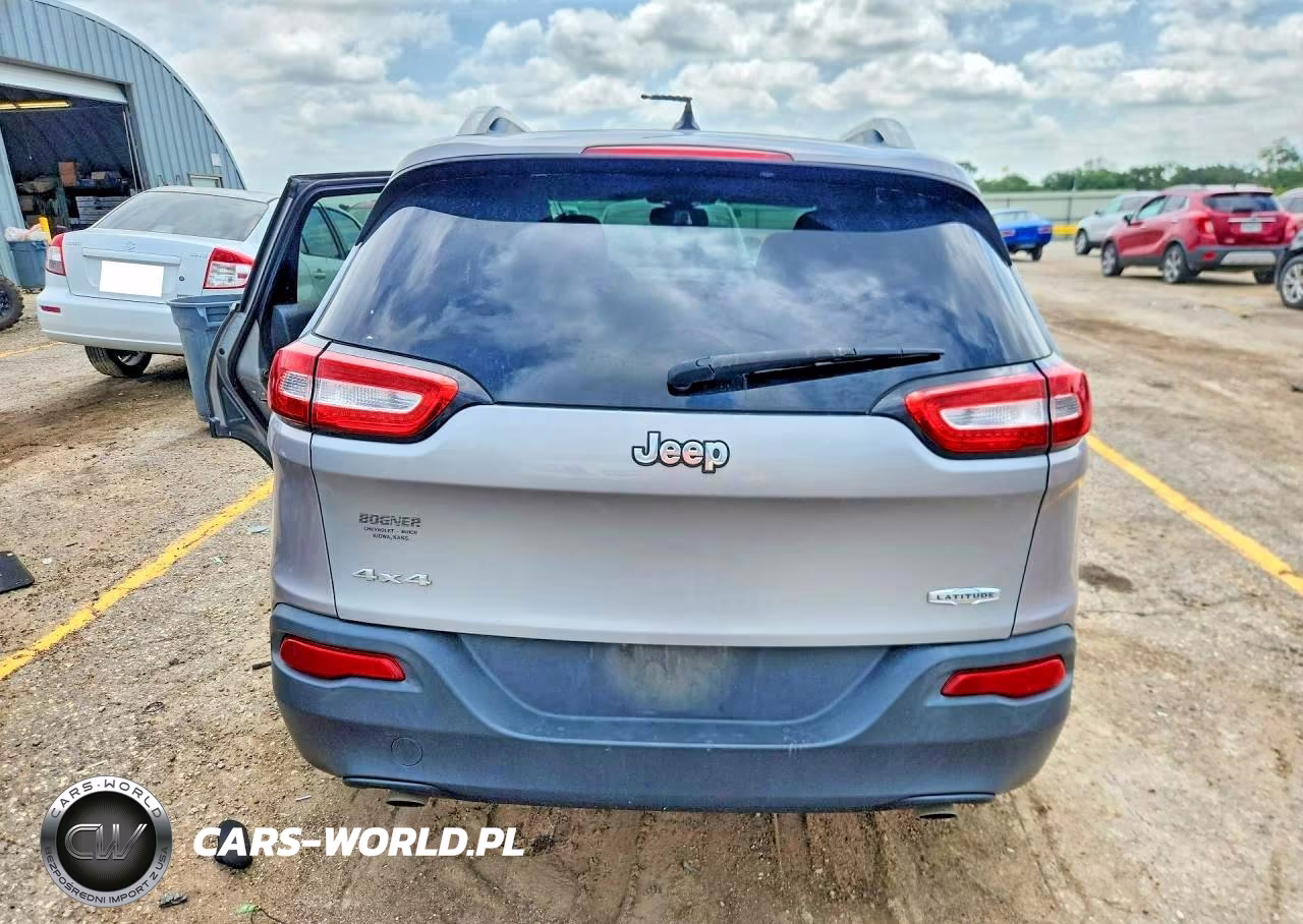 2014 Jeep Cherokee Latitude VIN:1C4PJMCS4EW252077 - 6