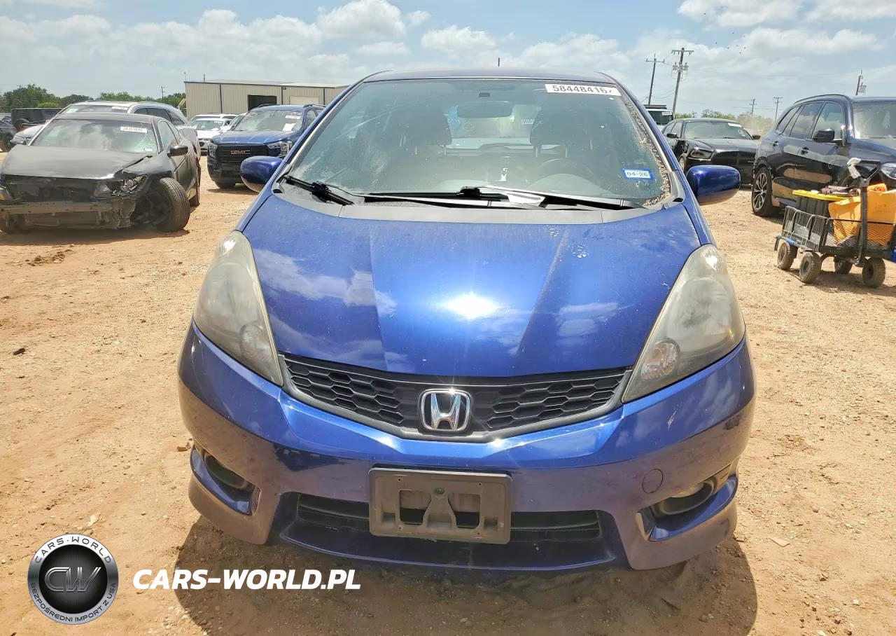2013 Honda Fit Sport VIN:JHMGE8H57DC033076 - 5